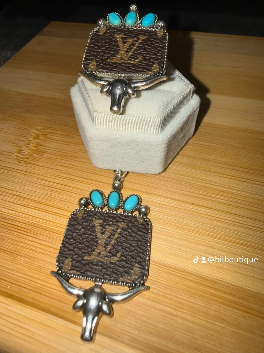 Luxury western necklace