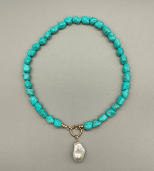 Pearl pendant necklace